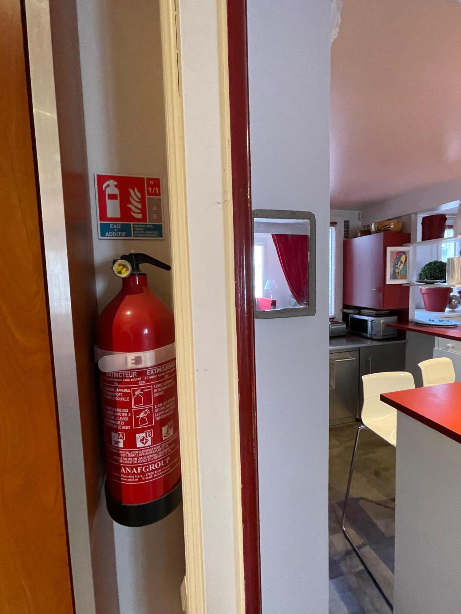 Appartamento Red Flat Parigi Esterno foto