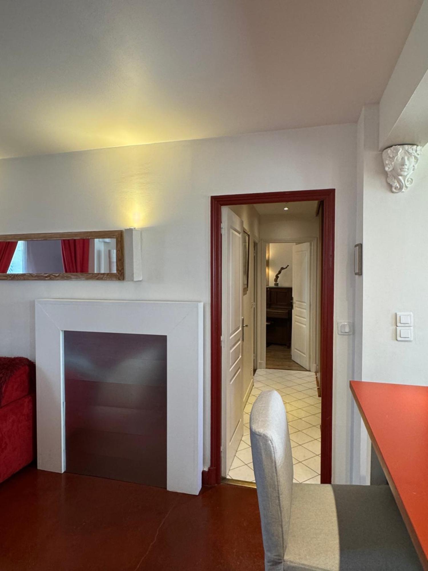 Appartamento Red Flat Parigi Esterno foto