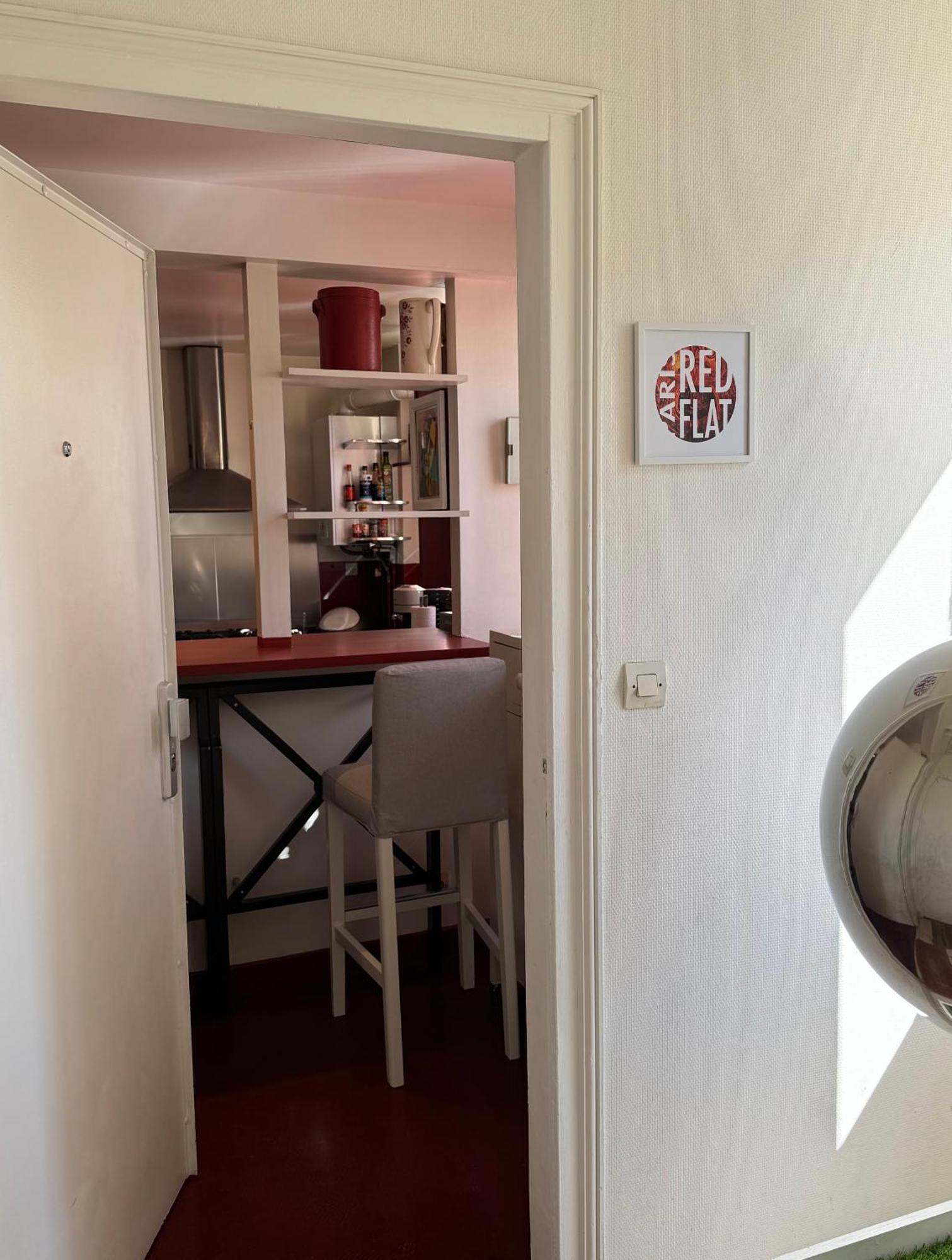 Appartamento Red Flat Parigi Esterno foto