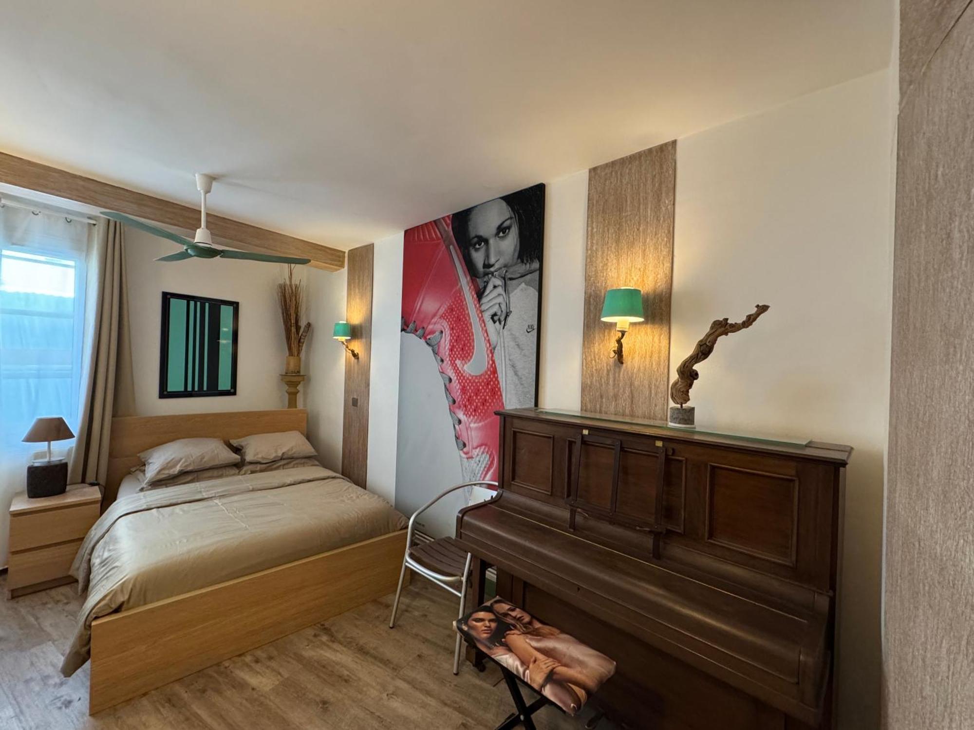 Appartamento Red Flat Parigi Esterno foto